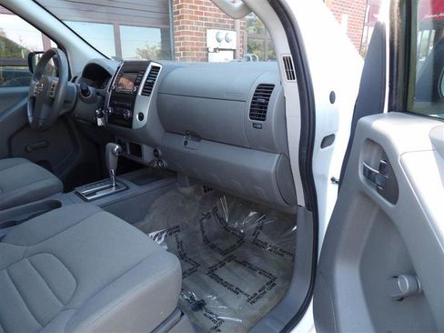 Used 2018 Nissan Frontier S image 13