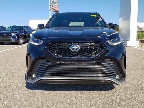 Used 2022 Toyota Highlander XSE image 2
