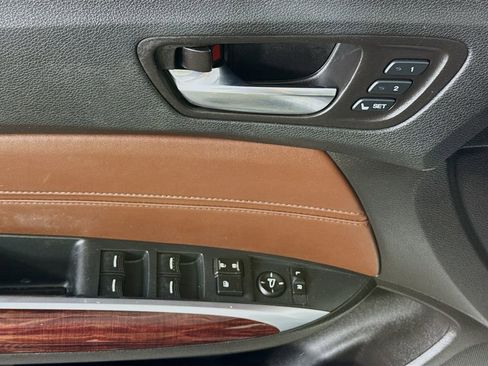 Used 2016 Acura TLX w/ Technology Package image 24