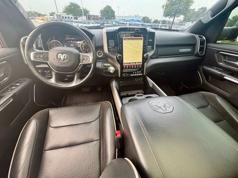Used 2019 RAM 1500 Laramie w/ Sport Appearance Package AWD/4WD image 10
