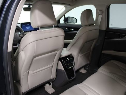 Used 2023 Lincoln Nautilus AWD w/ Premium Package image 26
