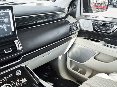 Used 2023 Lincoln Navigator Black Label AWD/4WD image 36