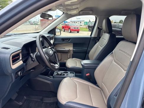 Used 2025 Ford Maverick Lariat AWD/4WD image 8