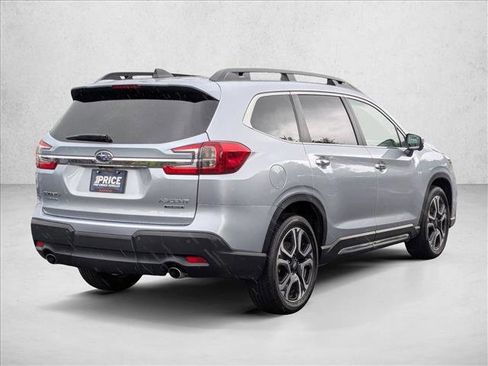 Used 2023 Subaru Ascent Touring AWD/4WD image 5