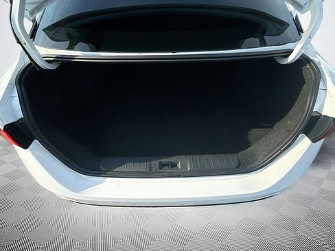 Used 2021 Nissan Sentra SV FWD image 28