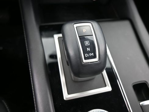 Used 2023 Mitsubishi Outlander SE image 31