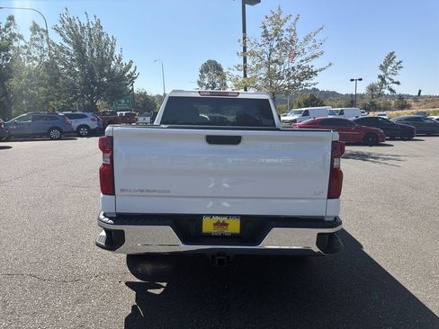 Used 2025 Chevrolet Silverado 1500 LT AWD/4WD image 8