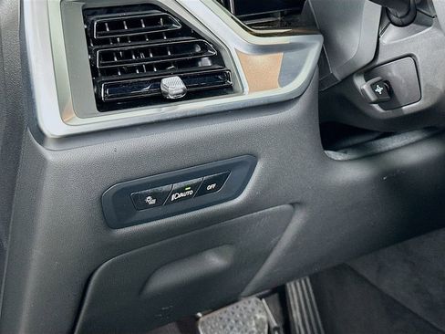 Used 2025 BMW X5 xDrive50e w/ Premium Package image 10