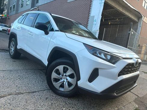 Used 2019 Toyota RAV4 LE w/ All Weather Liner Package AWD/4WD image 3