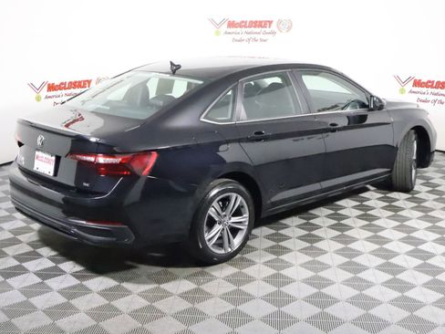 Used 2024 Volkswagen Jetta SE image 6