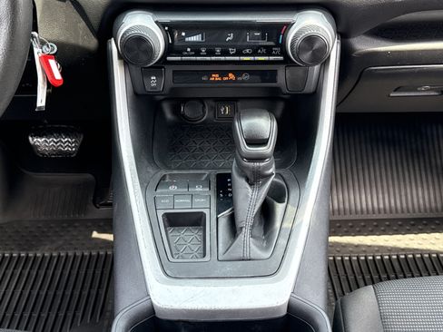 Used 2023 Toyota RAV4 LE FWD image 11
