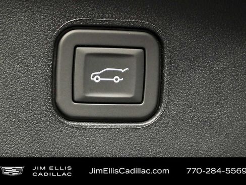 Used 2025 Cadillac Lyriq Luxury w/ LPO, Floor Liner Package AWD/4WD image 27