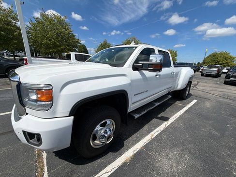 Used 2016 GMC Sierra 3500 Denali w/ Duramax Plus Package AWD/4WD image 3