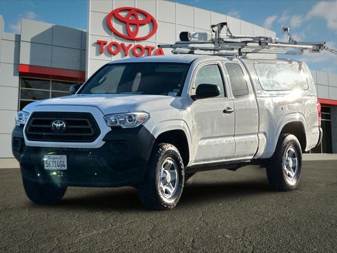 Used 2020 Toyota Tacoma SR image 7