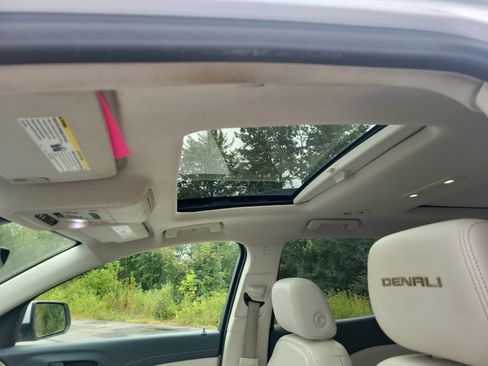 Used 2020 GMC Acadia Denali w/ Trailering Package AWD/4WD image 29