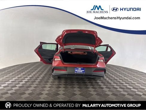 Certified 2025 Hyundai Elantra Sport image 16