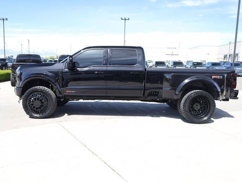 Used 2026 Ford F450 Platinum w/ FX4 Off-Road Package AWD/4WD image 3