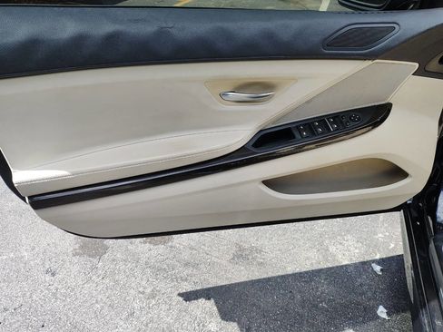 Used 2013 BMW 650i Convertible image 27