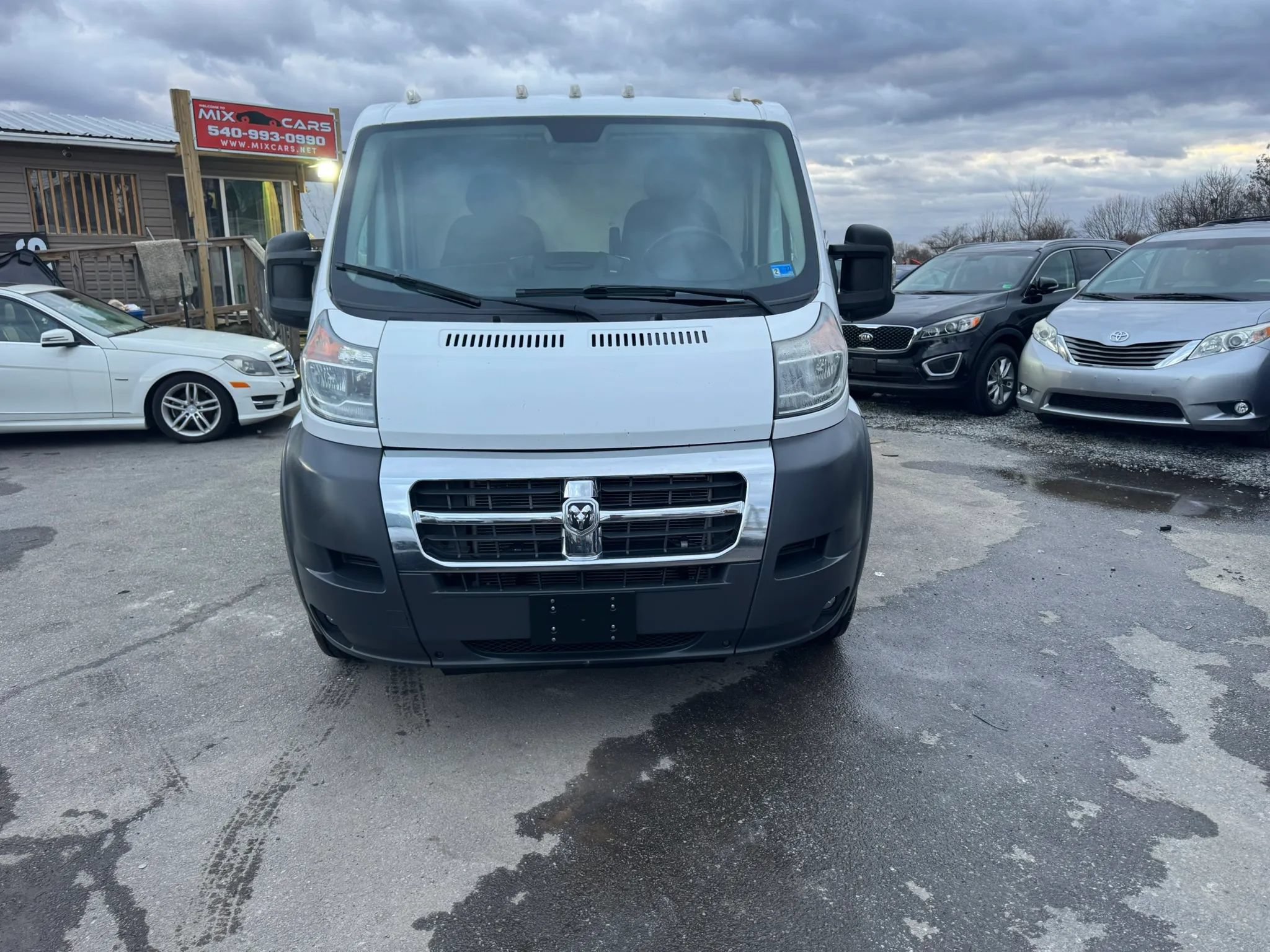 Used 2016 RAM ProMaster 1500 w/ Premium Appearance Group FWD image 2