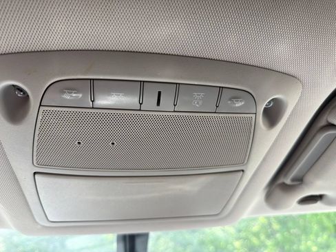 Used 2017 Nissan Pathfinder SV AWD/4WD image 25