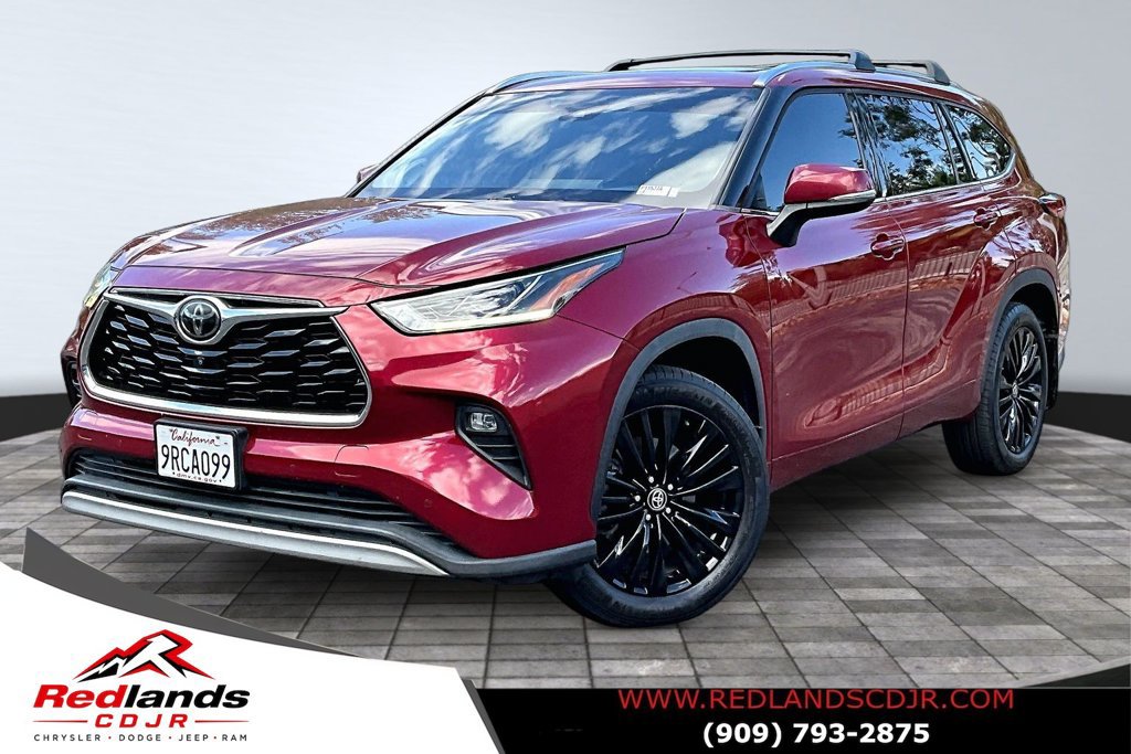 Used 2020 Toyota Highlander Platinum FWD image 1