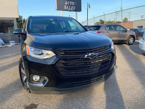 Used 2019 Chevrolet Traverse LT w/ LT Premium Package image 4