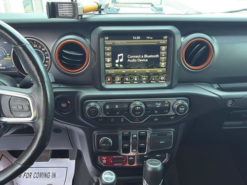 Used 2023 Jeep Gladiator Mojave w/ Cold Weather Group AWD/4WD image 12
