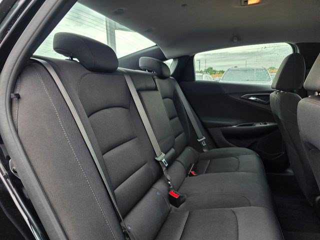 Used 2025 Chevrolet Malibu LT FWD image 13