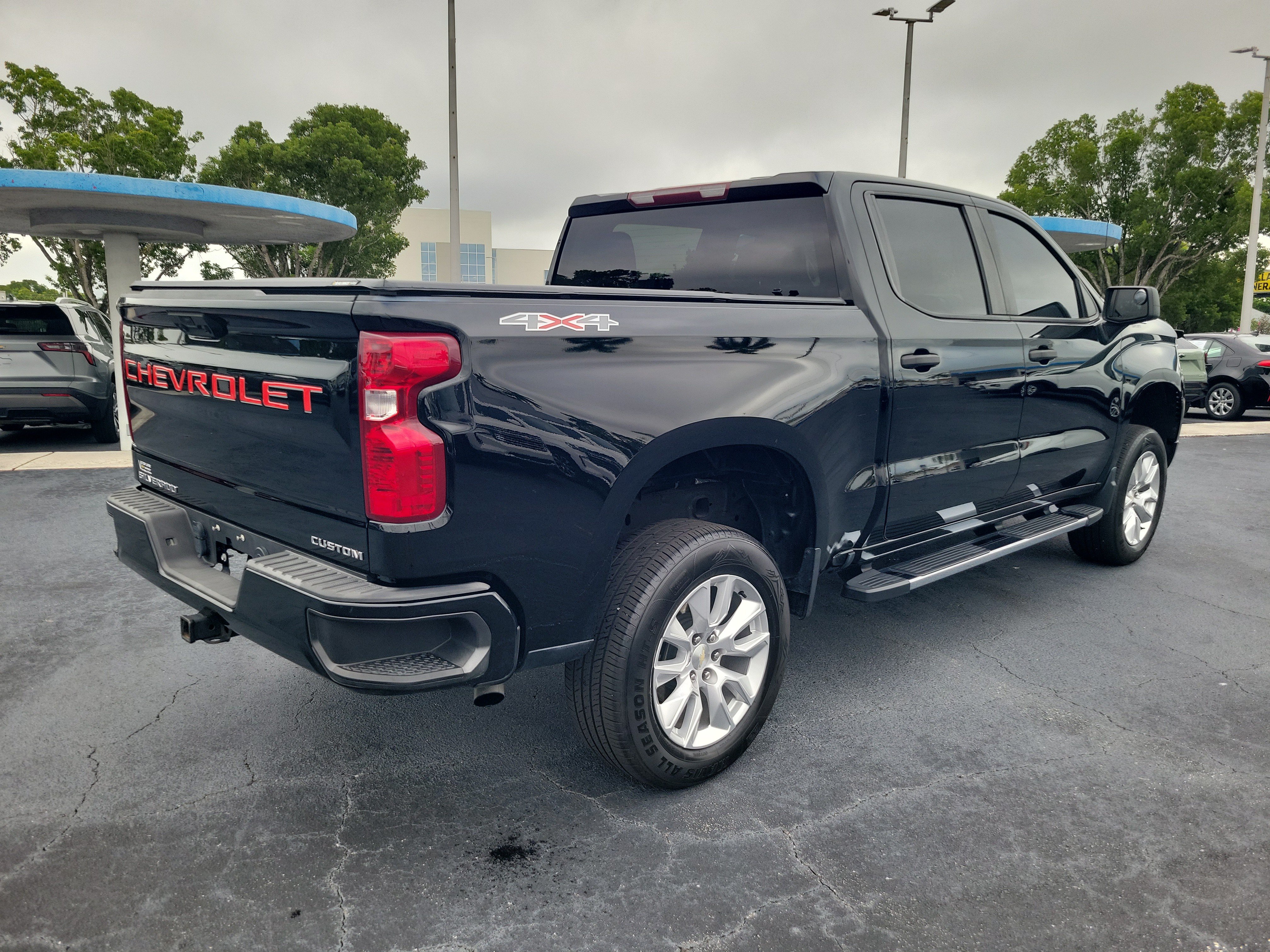 Used 2022 Chevrolet Silverado 1500 Custom AWD/4WD image 4