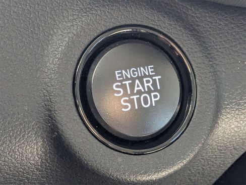 New 2025 Hyundai Venue Limited image 37