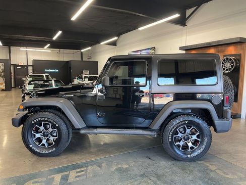 Used 2012 Jeep Wrangler Sport AWD/4WD image 6