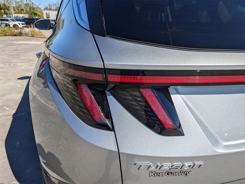 Used 2022 Hyundai Tucson Limited w/ Cargo Package image 12