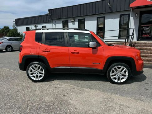 Used 2021 Jeep Renegade Latitude AWD/4WD image 7