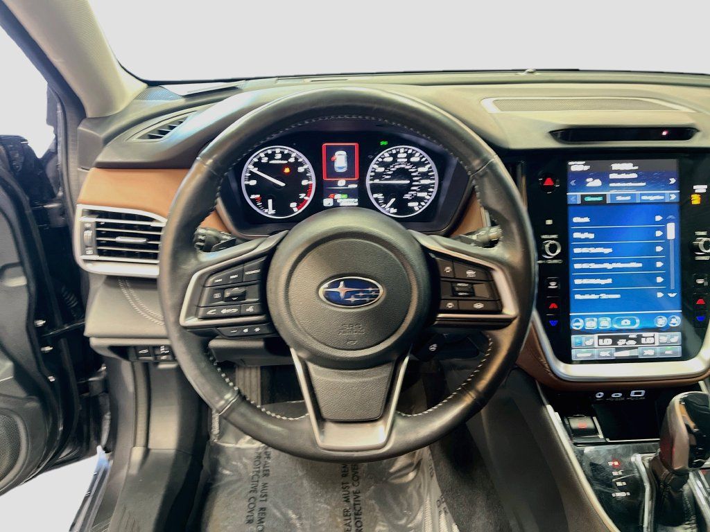 Used 2023 Subaru Outback Touring AWD/4WD image 11