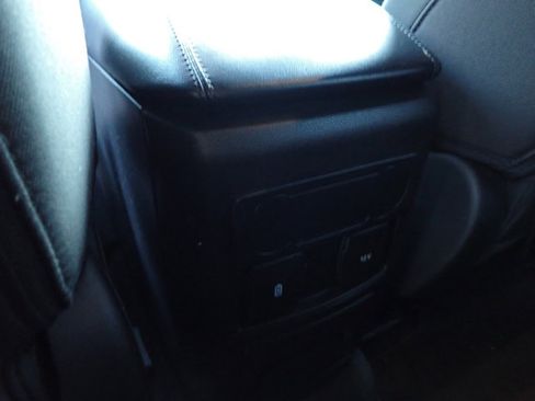 Used 2023 Ford Explorer XLT w/ Class IV Trailer Tow Package image 22