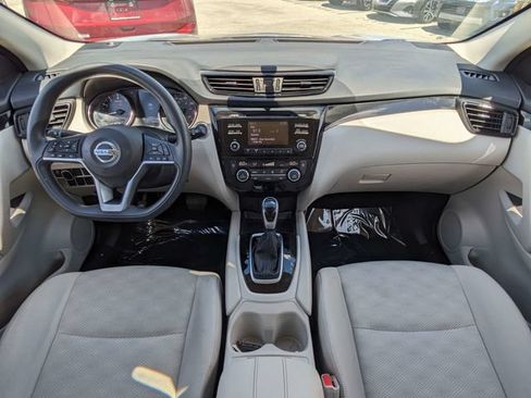 Used 2018 Nissan Rogue Sport SV FWD image 15