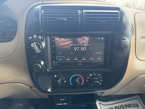 Used 2004 Ford Ranger XLT image 25