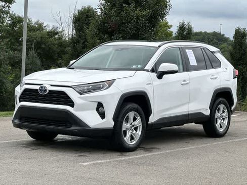Used 2021 Toyota RAV4 XLE w/ Convenience Package AWD/4WD image 1