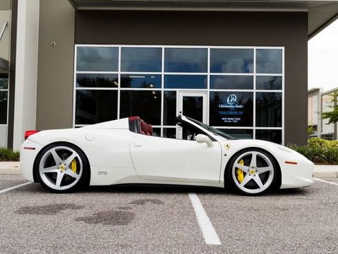 Used 2014 Ferrari 458 Spider image 2
