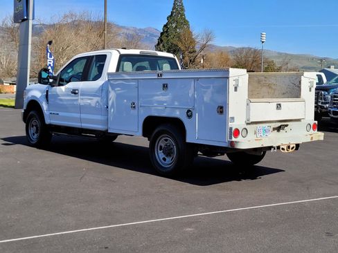 Used 2021 Ford F350 XL w/ Power Equipment Group image 7