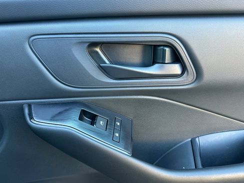 Certified 2025 Nissan Rogue S image 20