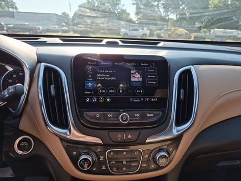 Certified 2022 Chevrolet Equinox Premier FWD image 13