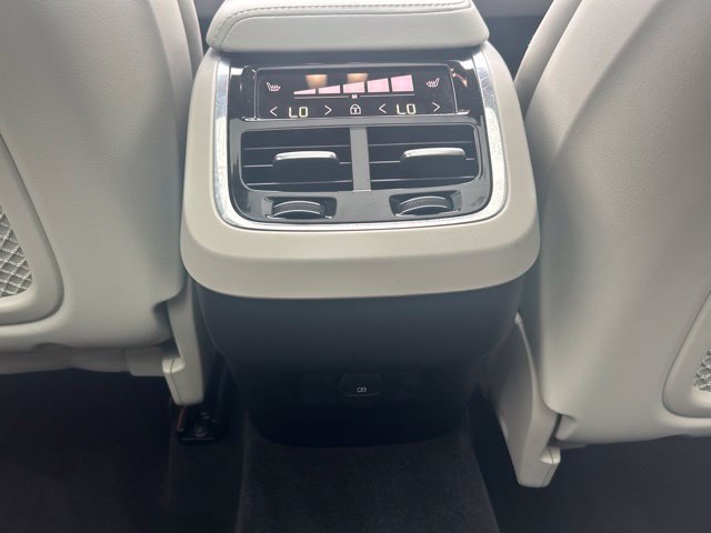 Certified 2023 Volvo XC60 B6 Ultimate w/ Climate Package AWD/4WD image 16