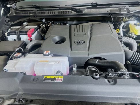 Certified 2026 Toyota Tundra SR5 AWD/4WD image 29