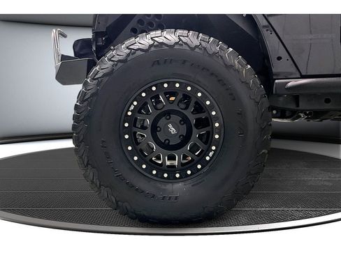 Used 2015 Jeep Wrangler Unlimited Rubicon image 9