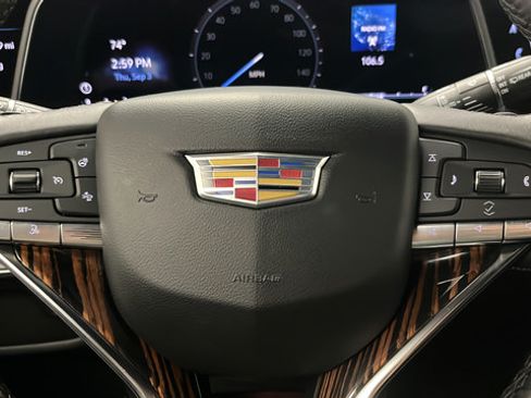Used 2024 Cadillac Escalade ESV Luxury AWD/4WD image 14