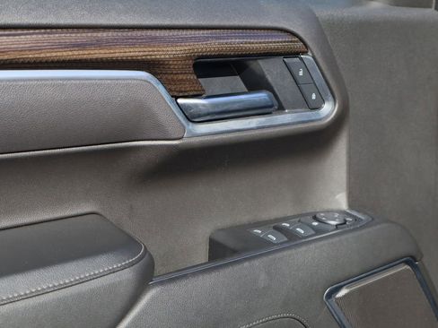 Used 2025 Chevrolet Silverado 1500 LT image 18