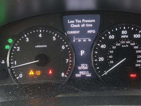 Used 2014 Lexus LS 460 AWD image 27