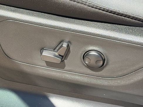 Used 2025 RAM 1500 Big Horn image 18