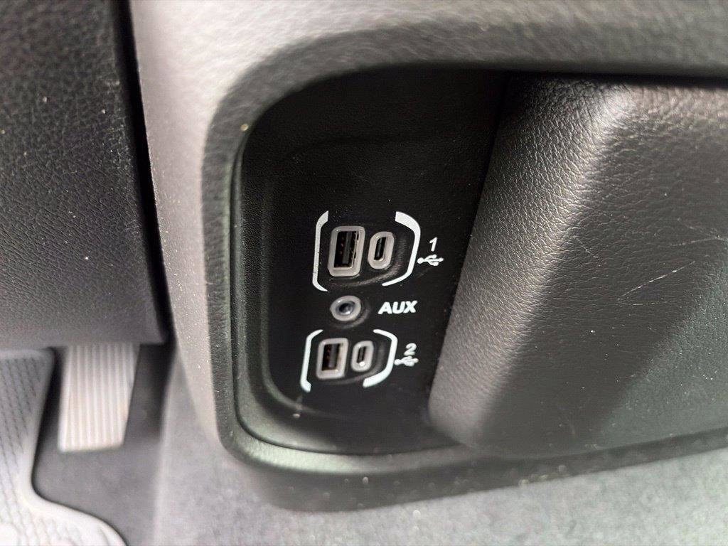 Used 2019 RAM 1500 Laramie AWD/4WD image 25